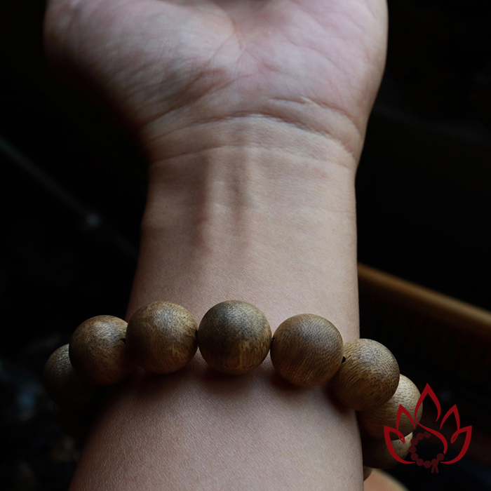 Vòng Trầm Hương Hạt Tròn | 16 Ly | Trầm Tốc Kiến Tự Nhiên